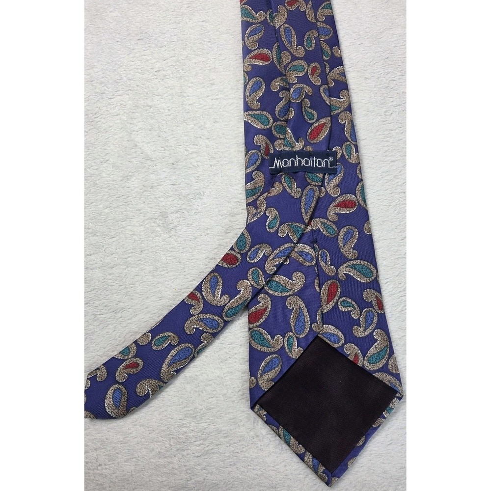 Vintage Manhattan Silk Tie Purple Paisley Classic Width Necktie 100% Silk Mens